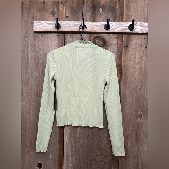 American Eagle Long Sleeve Soft & Sexy Plush Mock Neck Top in Dusty Sage Small - Picture 3 of 17